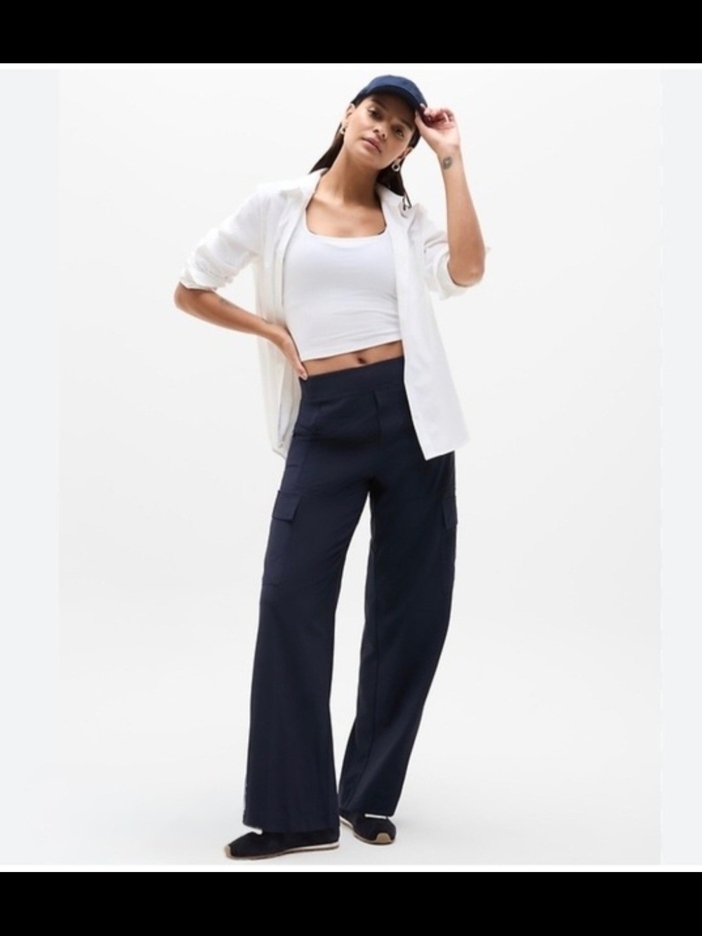 ATHLETA Wide-Leg Cargo Pants in BLACK